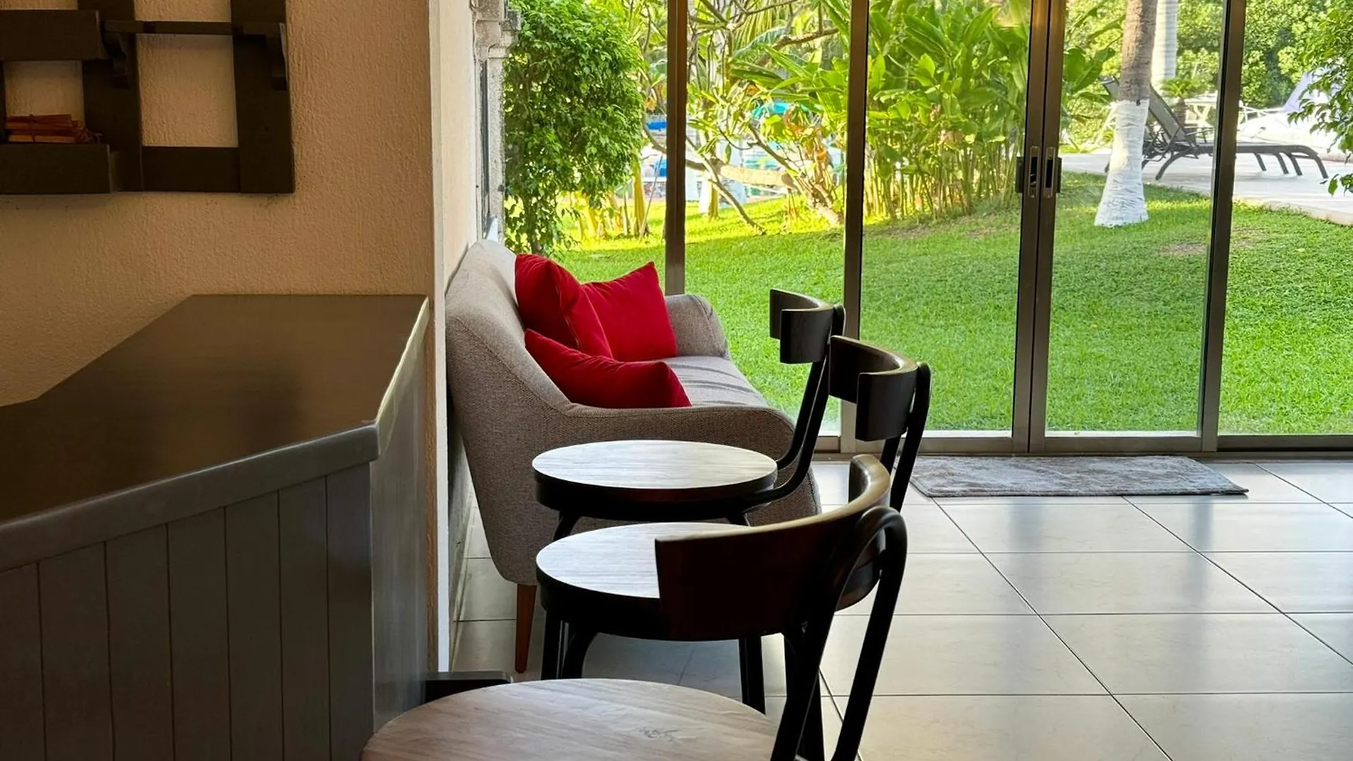 4Br House W/ Great Location & Pool! Villa Cancun Holiday home