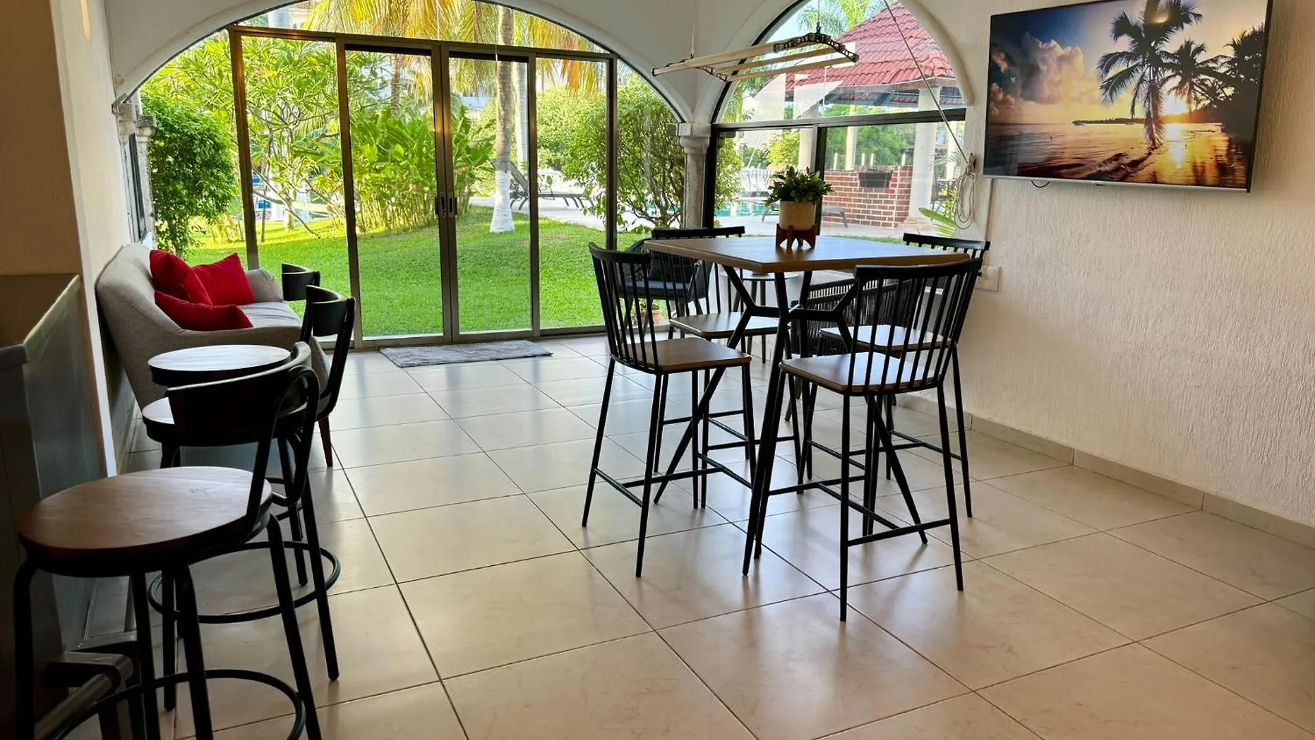4Br House W/ Great Location & Pool! Villa Cancun 0*,  Mexico