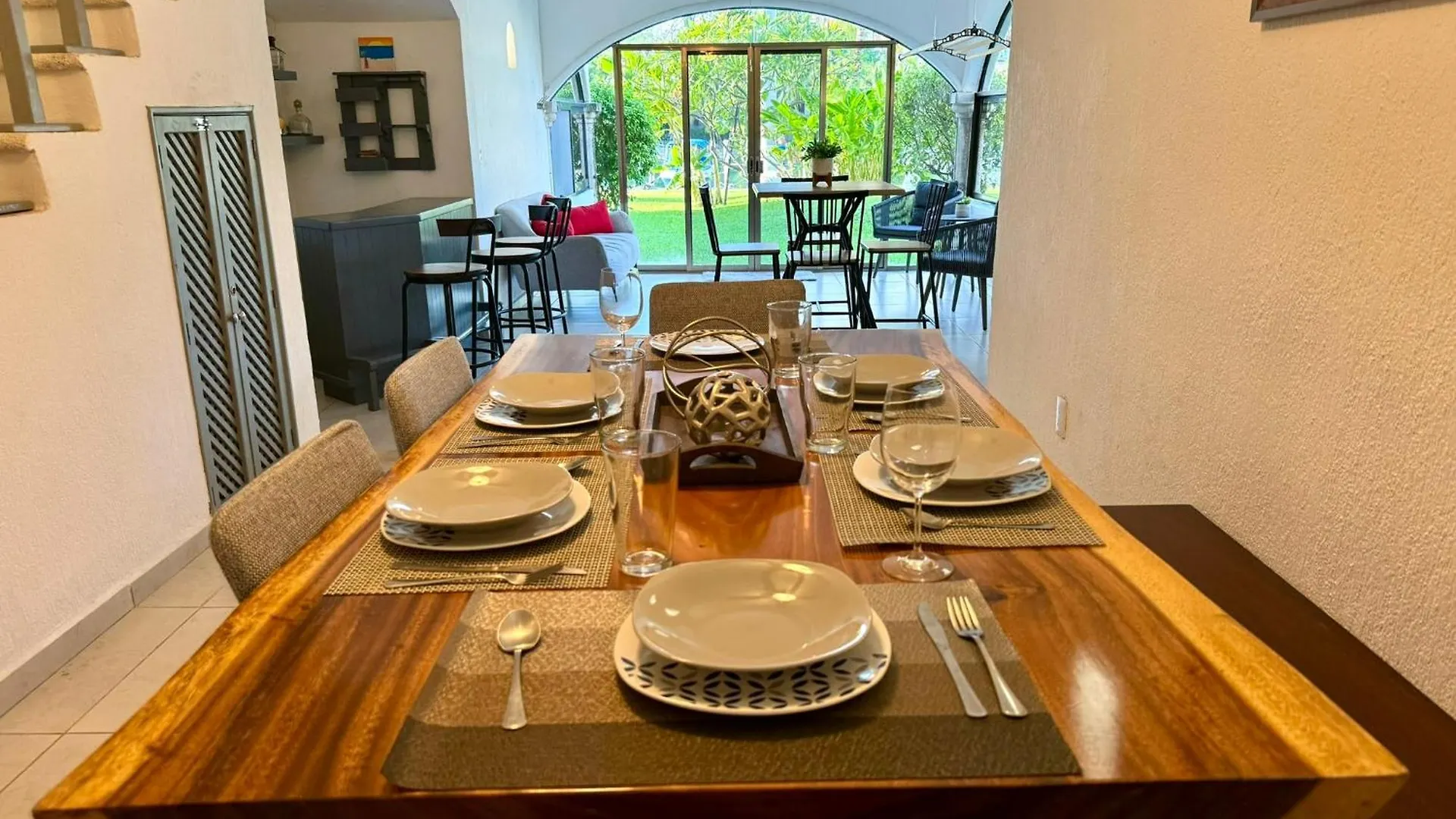 4Br House W/ Great Location & Pool! Villa Cancun Mexico