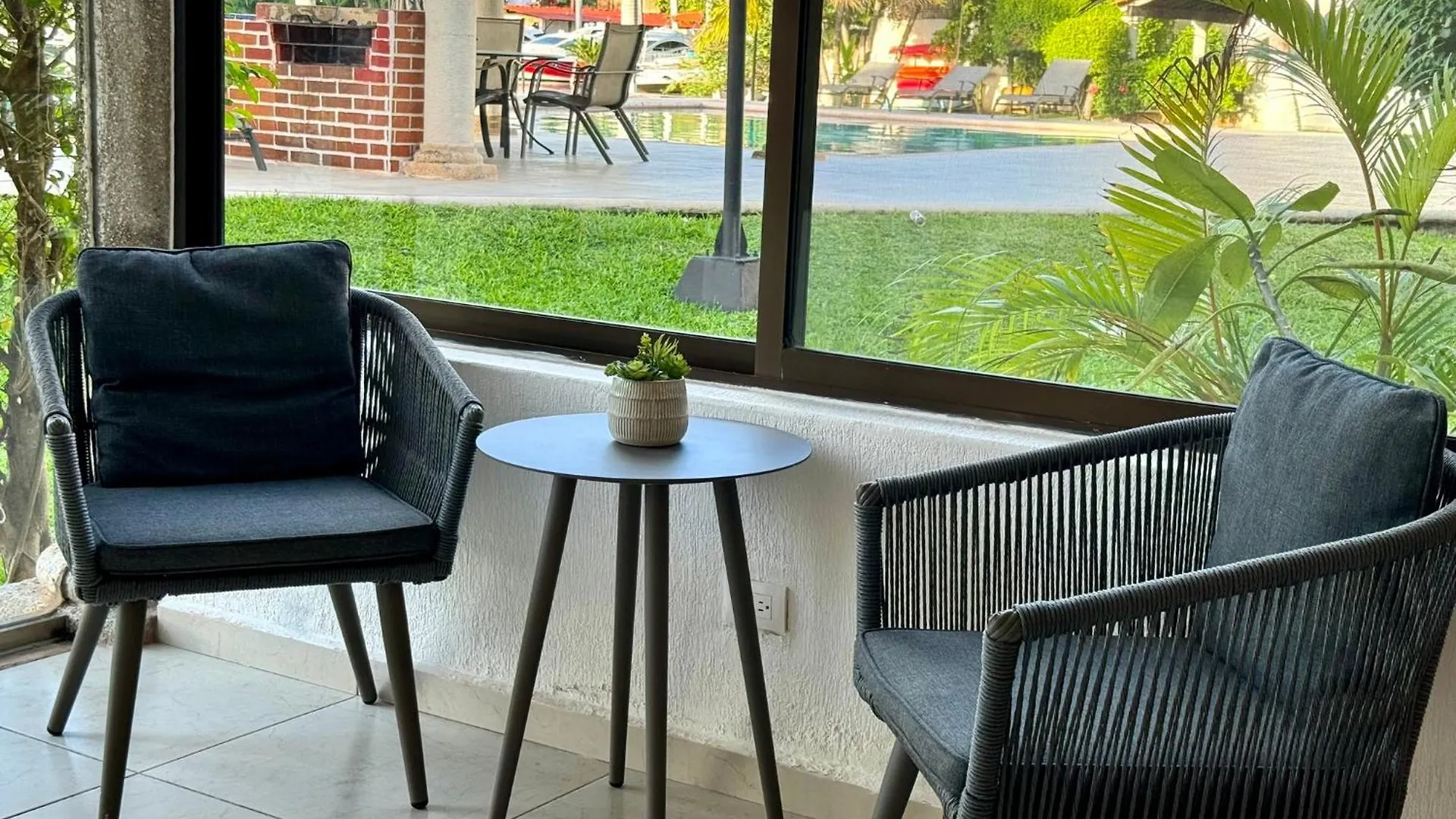 4Br House W/ Great Location & Pool! Villa Cancun